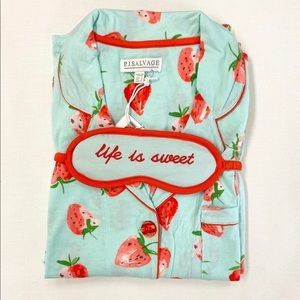 Playful strawberry set. New w tags never worn